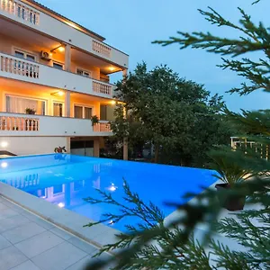 Apartment With Pool Ivana Krk, Krk Town